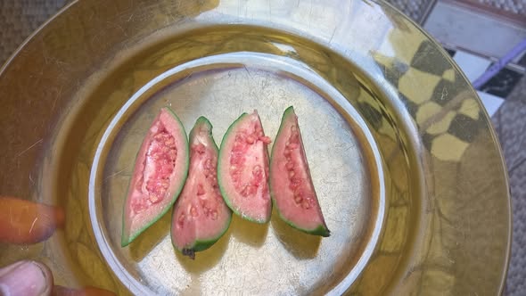 Psidium sorocabense  - 3 fresh seeds / 3 frische Samen