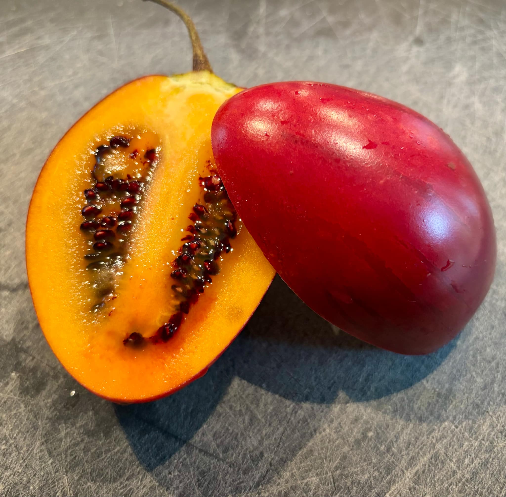 Tamarillo var. BIG (Solanum betaceum) - 10 fresh seeds / 10 frische Samen